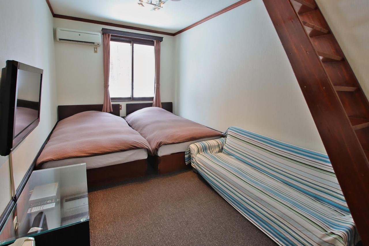 Eternal Flame Bed & Breakfast Hakuba Exterior photo